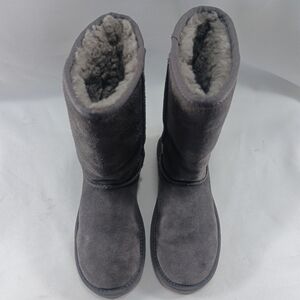 Koolaburra by UGG Gray Suede Boots Womens Size 6 Shearling Lined Warm Cozy Comfy